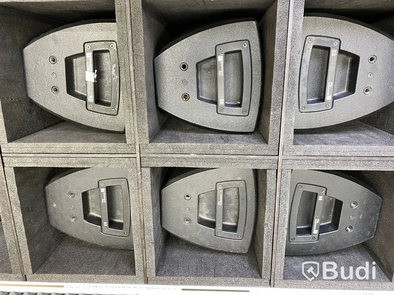 6st D&B Audiotechnik E8 i Holmberg case på hjul Nypris ca 23000 SEK/st