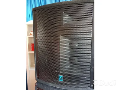 Komplett PA Yorkville Elite för konsert/Club klara 136dB kontinuerlig drift, made in Canada.