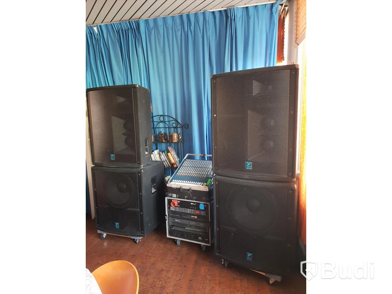 Komplett PA Yorkville Elite för konsert/Club klara 136dB kontinuerlig drift, made in Canada.