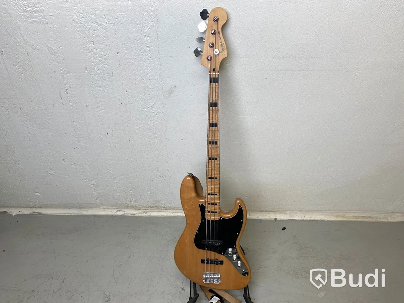 Elbas Squire by Fender Jazz Bass