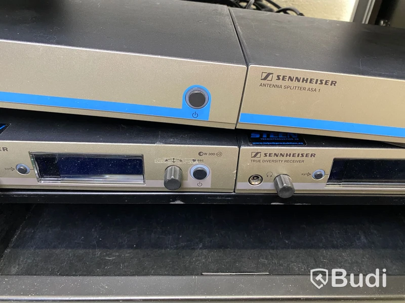 Rullcase med 2st Sennheiser EM300 G3 Band C 734-776 Mhz, samt 2st Antenna Splitter ASA 1