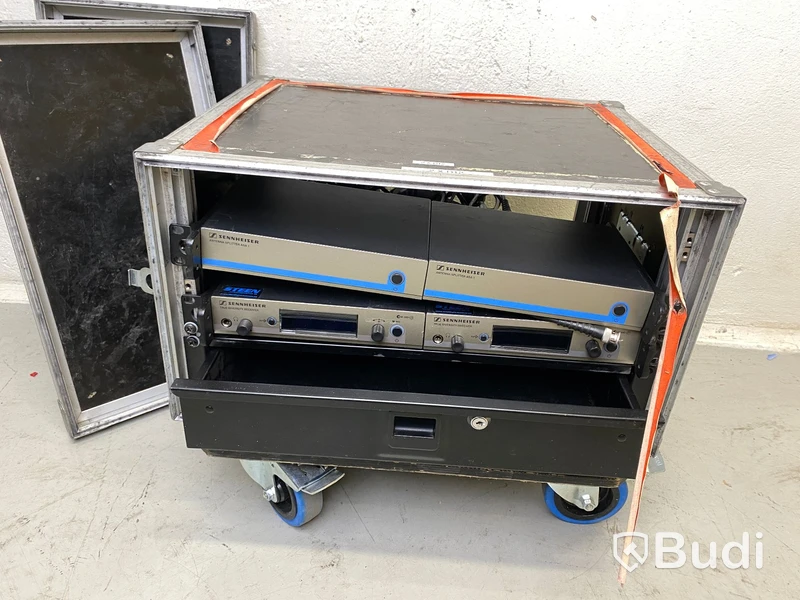 Rullcase med 2st Sennheiser EM300 G3 Band C 734-776 Mhz, samt 2st Antenna Splitter ASA 1