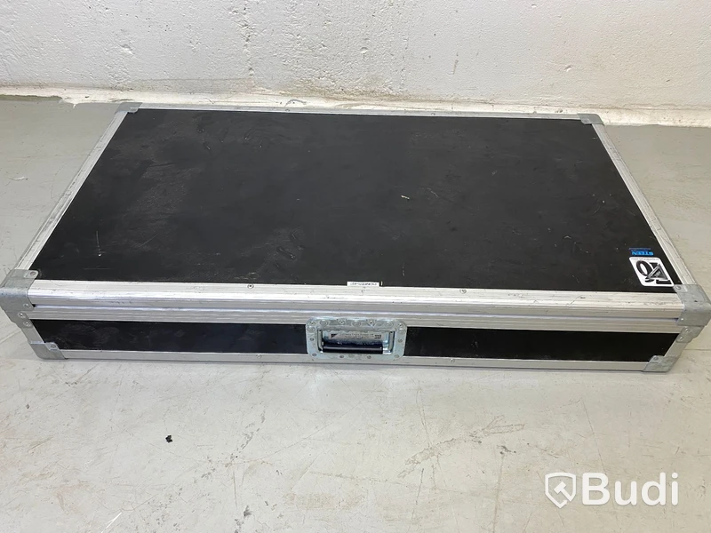 Holmbergcase ca 108x60x60, tomt,  förberett för Pioneer DJ-kit