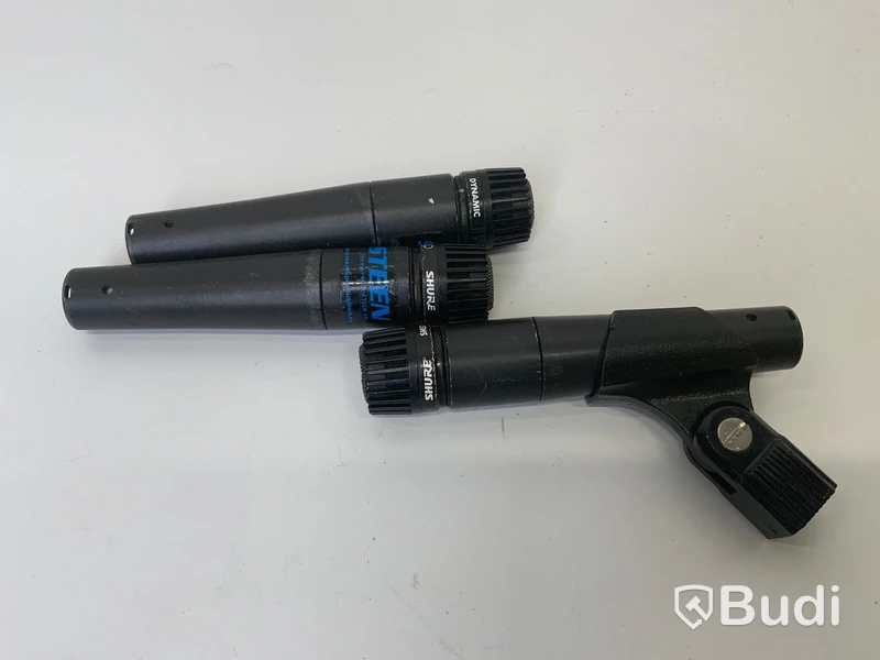 3st mikrofoner Shure SM57 varav 1st med mikrofonhållare