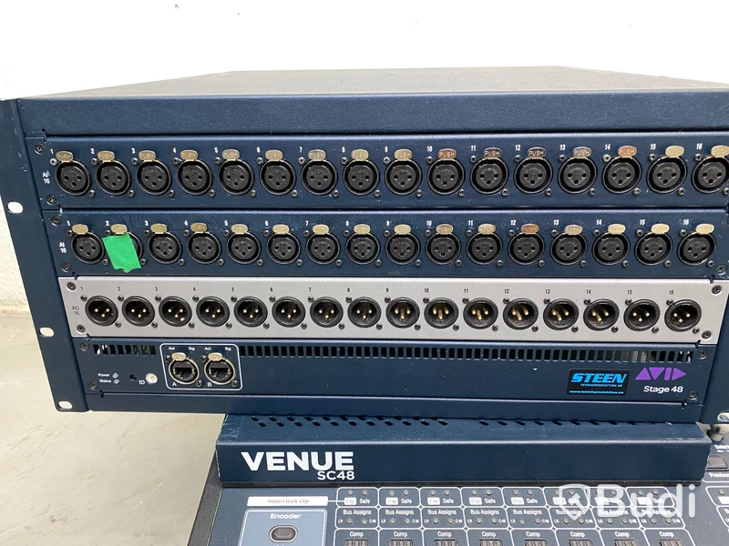 Digitalt mixerbord Avid Venue SC48 ink Avid Stageboxmed skärm i rullcase