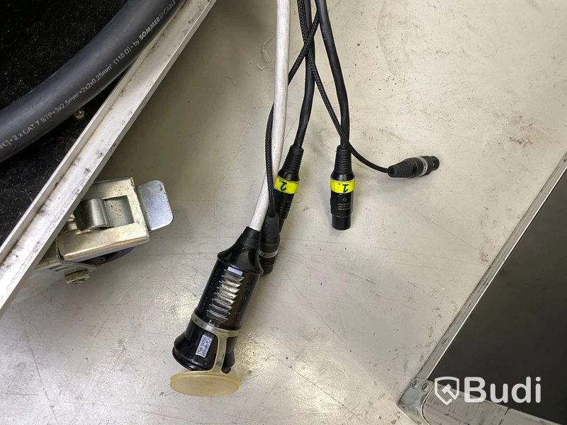 50 meter multikabel i rullcase från Holmberg. Omstartad pga felbud