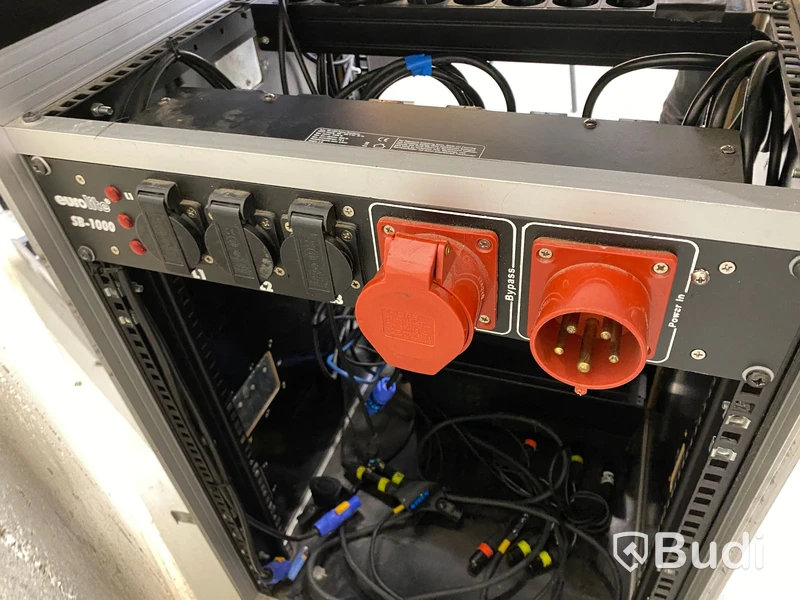 Case med inbyggt rak och 2st Allen Heath AB168 Audiorack samt 1st Eurolite SB-1000
