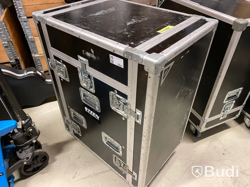Case med inbyggt rak och 2st Allen Heath AB168 Audiorack samt 1st Eurolite SB-1000