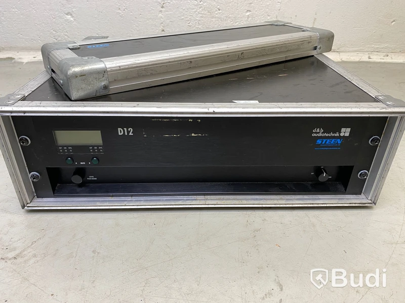 Förstärkare D&B Audiotechnik D12 i case
