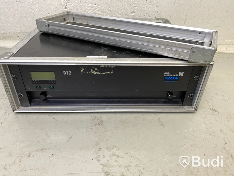 D&B Audiotechnik D12 slutsteg i case, Nypris ca 20 000 SEK