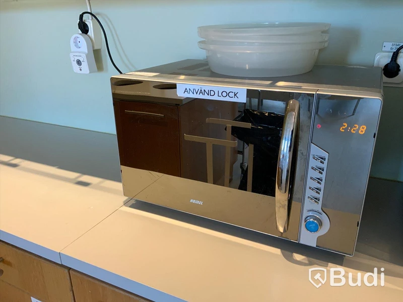 Microvågsugn Homel 900W, med grillfunktion - Rum 5088 Omstartad budgivning