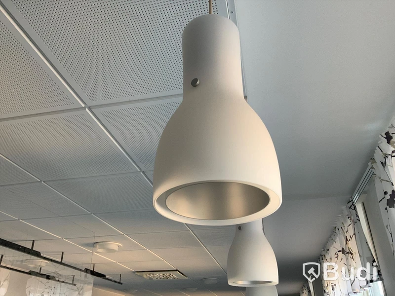 Receptionsdisk med plexiglas - Covid skydd. Inklusive 3st taklampor - Rum 5048