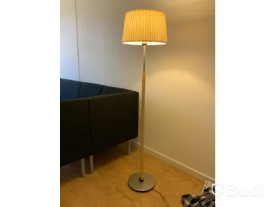 Soffgrupp, 3st bord och 4st golvlampor - Rum 4064