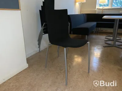 Stolar 5st, med svart tygklädsel - Rum 4064. Omstartad budgivning