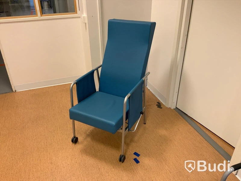 Stol 1st, blå plastklädsel- Rum utanför 4045