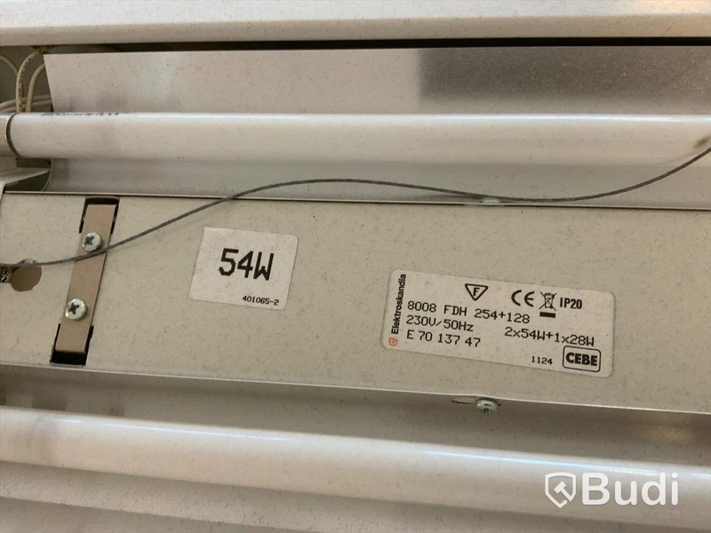 7st taklampor för skrivbord, Elektroskandia. Stickproppskontakt. B123xD23 cm.