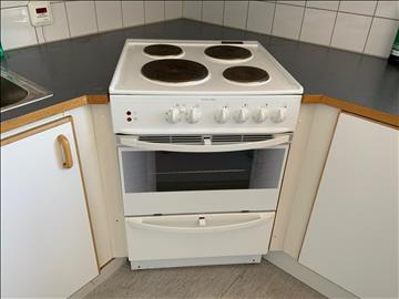 Spis med ugn, Electrolux CF 6008. Mått: H91xB60xD60 cm.