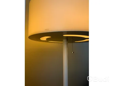 Golvlampa, Ateljé Lyktan. Mått: H141xD47 cm.