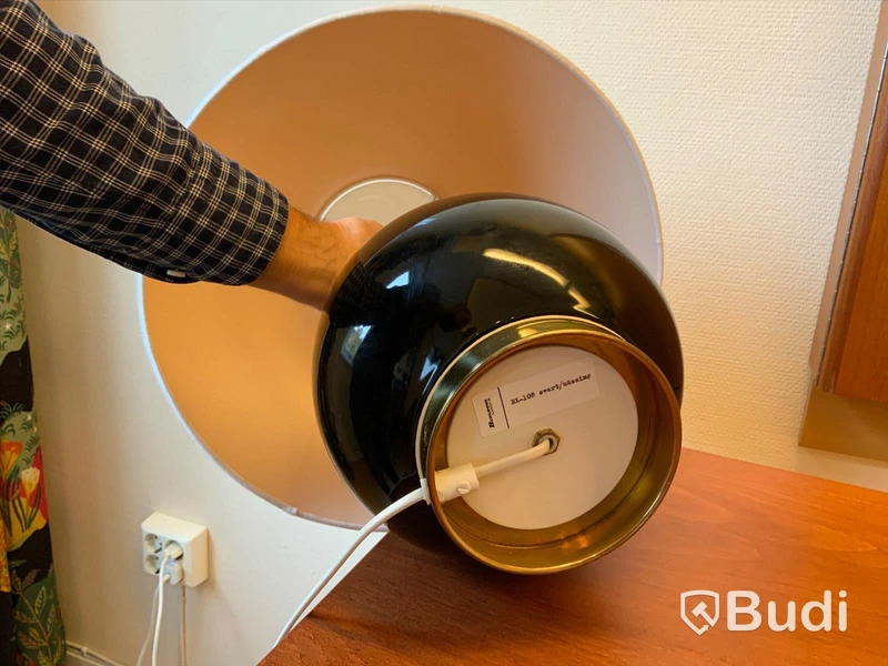 Lampa Bergholms BX108, svart/mässing
