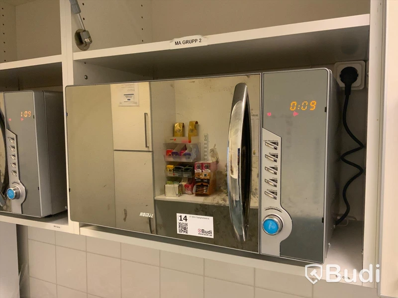 Microvågsugn Homel 900W, med grillfunktion - Rum 3112