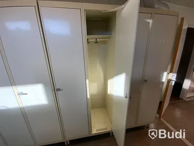 2st sektioner med totalt 8st omklädningsskåp, Utanför 2139C