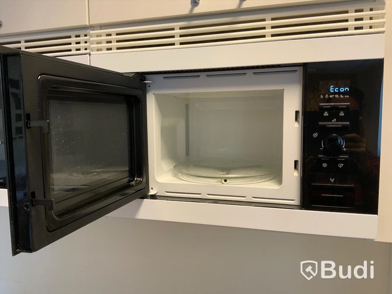 Mikrovågsugn  Electrolux 800W - Rum 2056