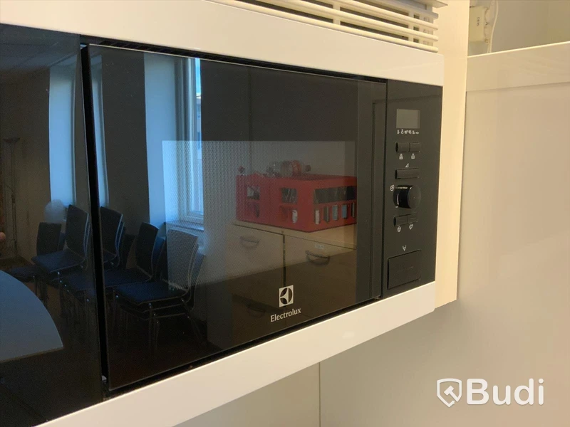 Mikrovågsugn  Electrolux 800W - Rum 2056