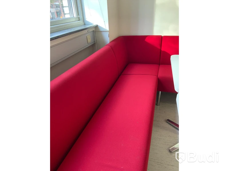 Soffa inklusive 2 bord  - Rum 2029