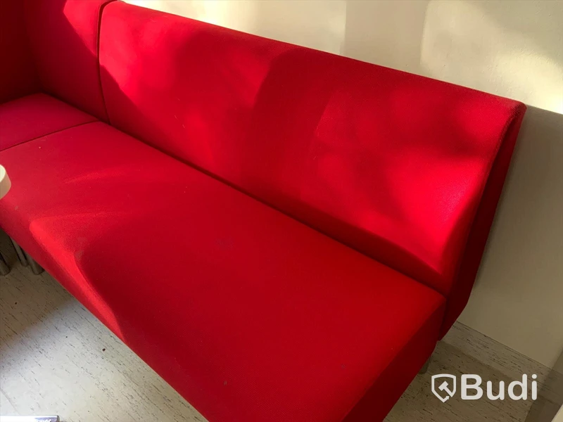 Soffa inklusive 2 bord  - Rum 2029
