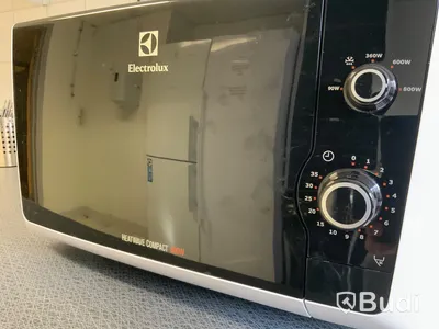 Mikrovågsugn  Electrolux 800W  - Rum 2029