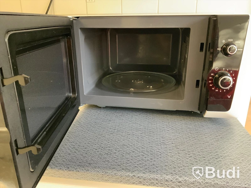 Mikrovågsugn  Electrolux 800W  - Rum 2029