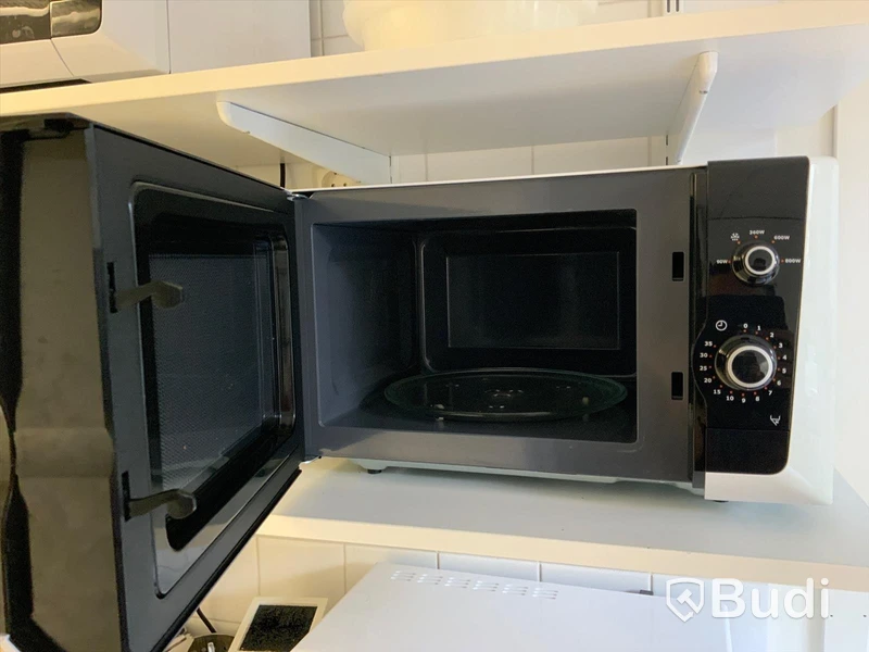2st Mikrovågsugn  Electrolux 800W  - Rum 2029