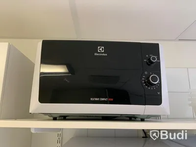 Mikrovågsugn  Electrolux 800W  - Rum 2029