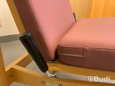Fåtölj, justerbar rygg  - Rum 3130
