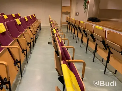 Golvfasta stolslängor 3 rader  - Rum 1144