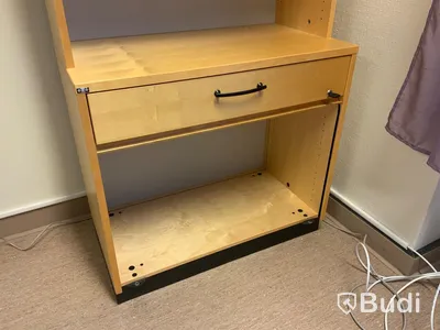 Bokhylla med jalusi EFG - Rum 3106