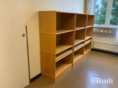 Bokhylla med jalusi, 3st, Kinnarps  - Rum 3049