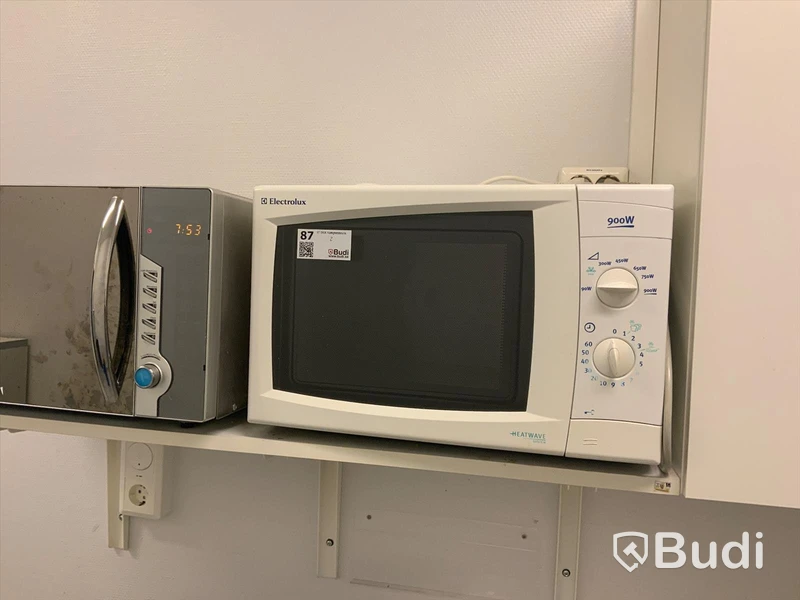 Microvågsugn Electrolux 900W  - Rum 3045