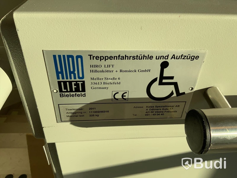 Handikapp-/trapphiss Hiro Lift år 2001, maxvikt 225 kg