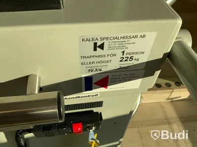 Handikapp-/trapphiss Hiro Lift år 2001, maxvikt 225 kg