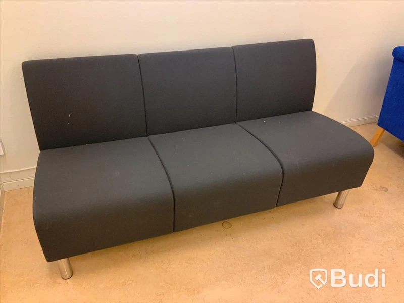 Soffa Rum-1004
