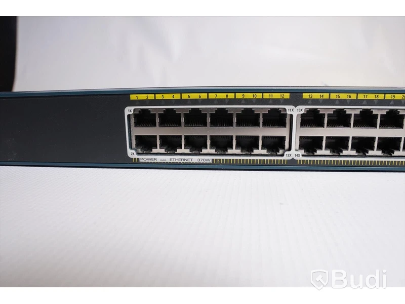 Cisco Switch Catalyst 2960-S 24 portar med POE (Power Over Ethernet)