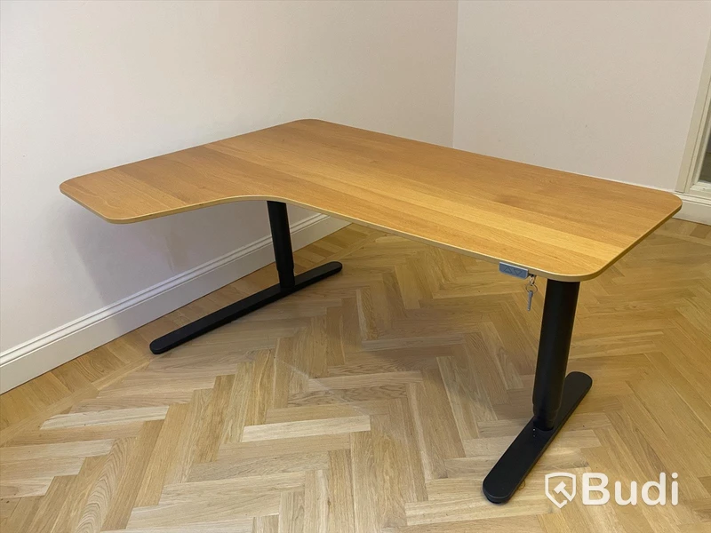 3st Skåp och skrivbord (Ej funktionstestad)