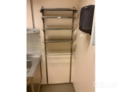 Rostfria 1 och 5 hyllor