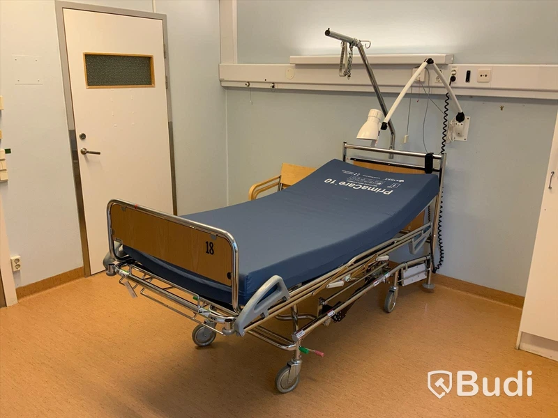 Sjukhussäng elektrisk justerbar- Rum 4074