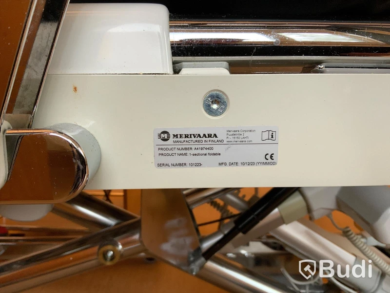 Sjukhussäng elektrisk justerbar- Rum 4069