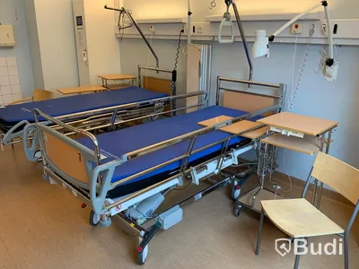 2 st Sjukhussäng elektrisk justerbar- Rum 4069