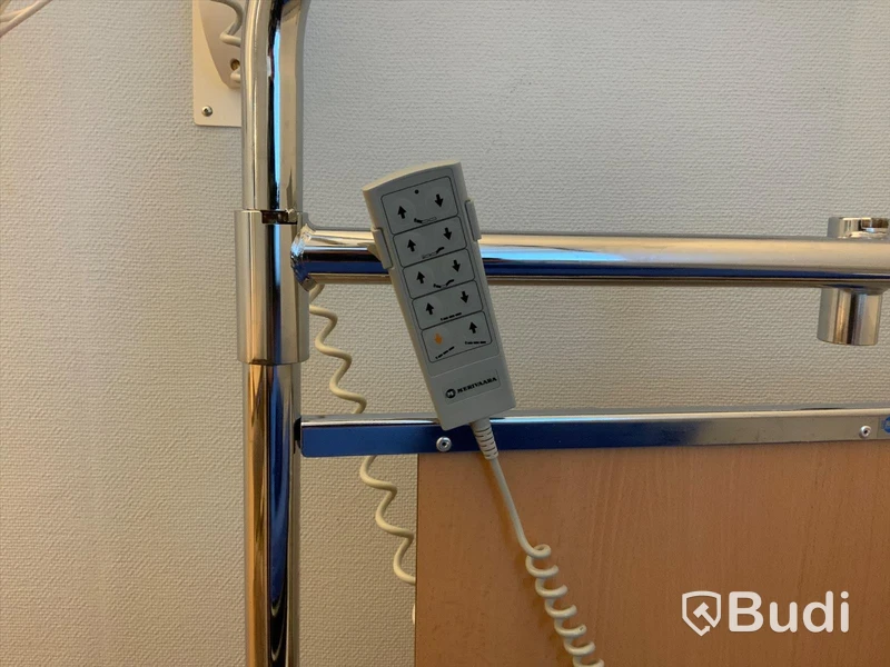 Sjukhussäng elektrisk justerbar- Rum 4068A