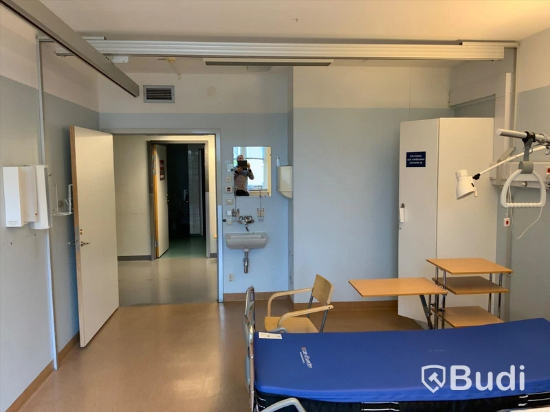 Patientlyft med stativ väggmontage - Rum 4063