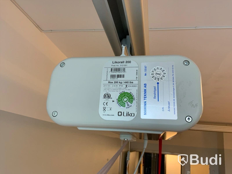 Patientlyft med stativ väggmontage - Rum 4063